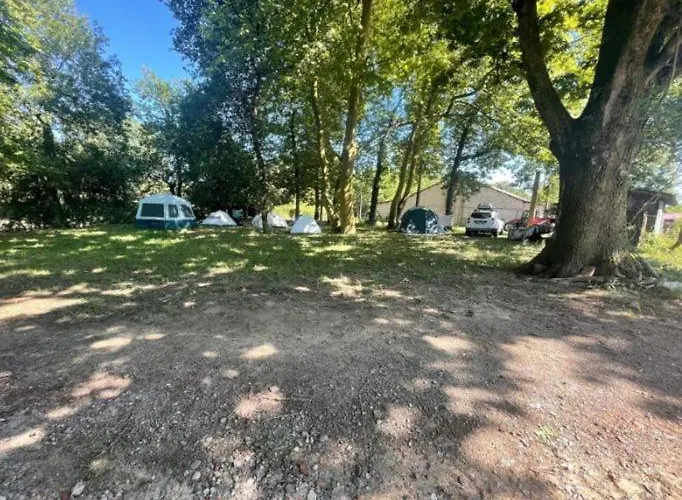 Geis House Kemping Santa Cruz De Bezana